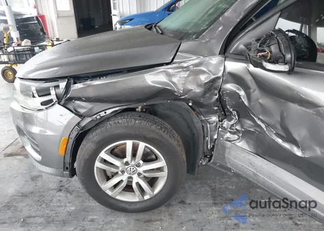 2015 Volkswagen Tiguan S из США, поврежденный, VIN WVGAV7AX9FW521813